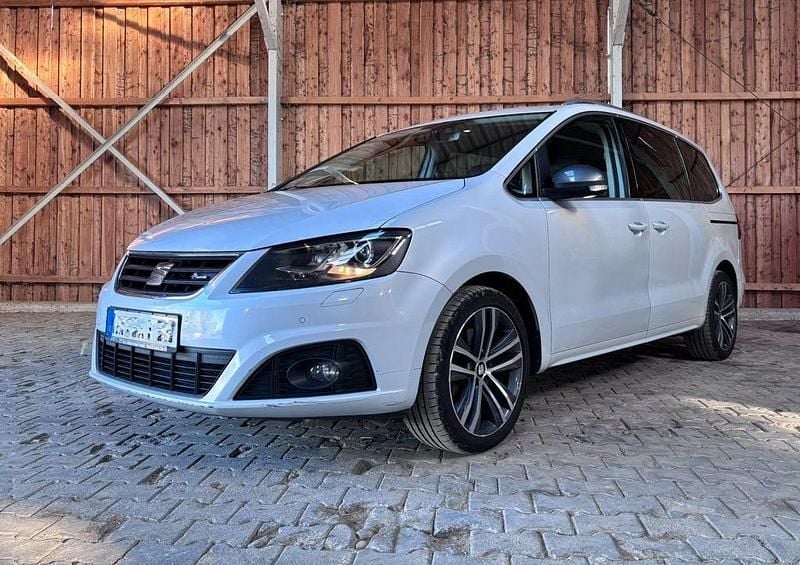 Weiß Gebraucht 2018 Seat Alhambra 4Drive Van / Kleinbus | 16.300 € (Superpreis) - Bild 1/4