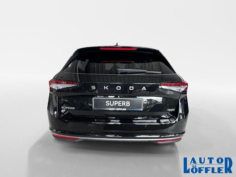 Neu Skoda Superb LAURIN & KLEMENT 193 PS (141 kW) 2025 Schwarz Kombi