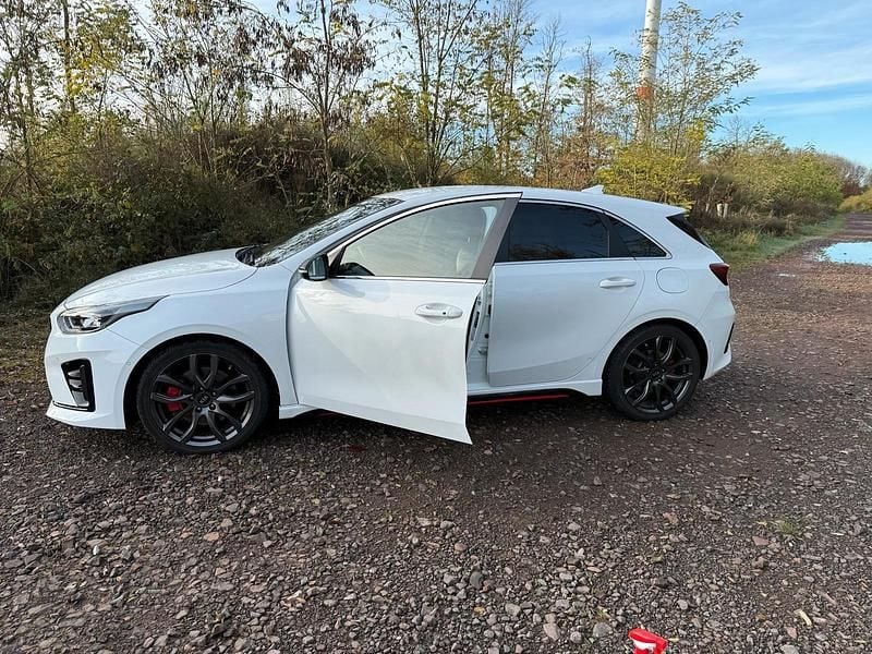 Gebraucht Kia Ceed GT GT 204 PS (150 kW) 2019 Weiß Limousine