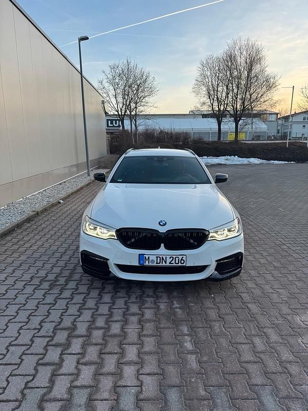 Używany BMW 520 Shadowline 190 KM (139 kW) 2018 Biały Kombi