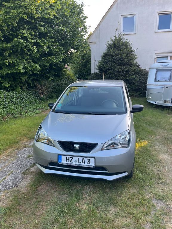 Grau Gebraucht 2017 Seat Mii Kleinwagen | 3.700 € (Superpreis) - Bild 1/4