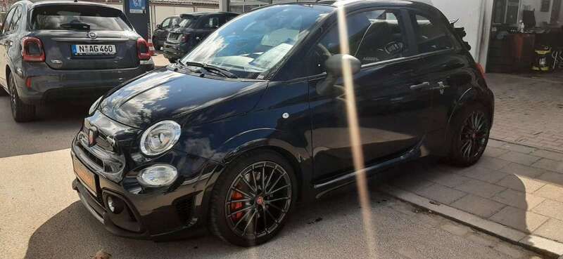 Schwarz Gebraucht 2021 Abarth 595C Competizione Cabrio | 22.200 € (Guter Preis) - Bild 1/4