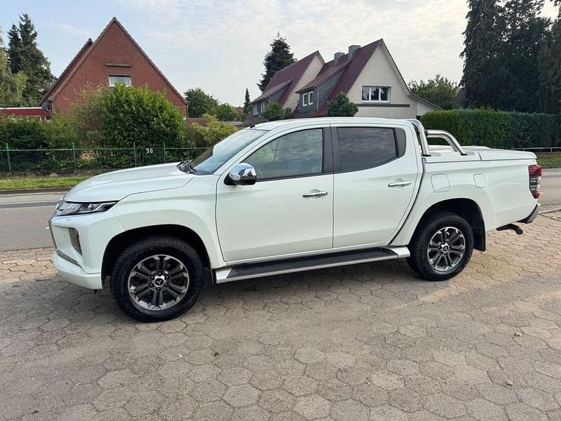 Weiß Gebraucht 2020 Mitsubishi L200 Top Abholung | 20.000 € (Fairer Preis) - Bild 1/4