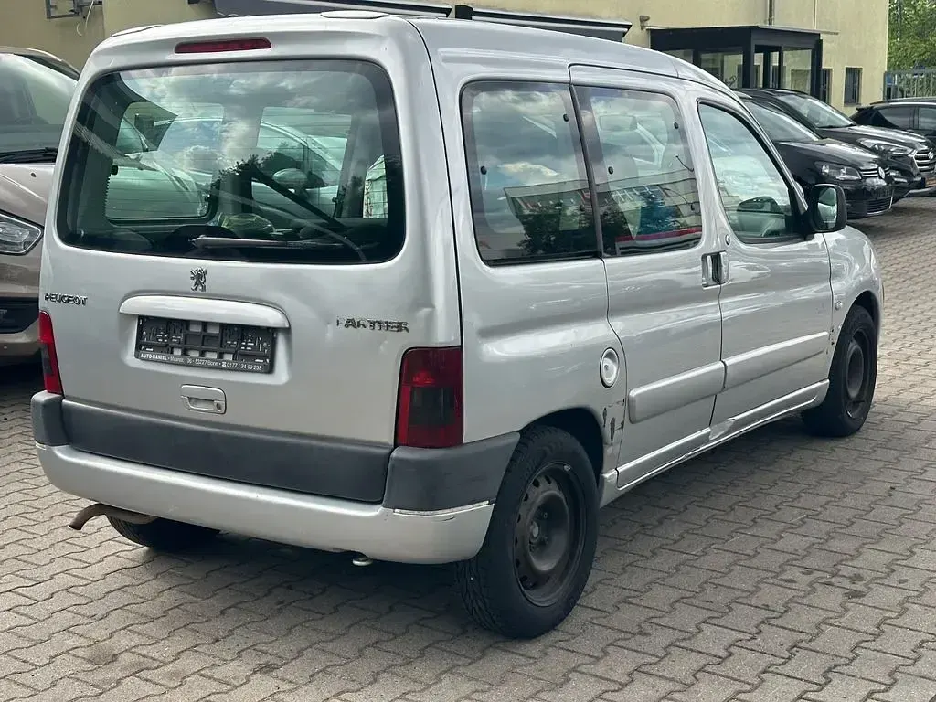 Gebraucht Peugeot Partner Premium 109 PS (80 kW) 2004 Silber Van / Kleinbus