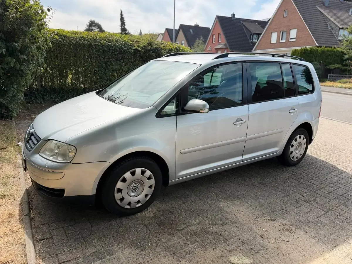 Gebraucht VW Touran 140 PS (102 kW) 2003 Silber Van / Kleinbus