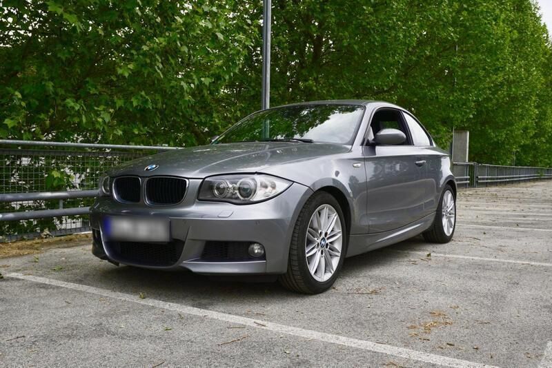 Grau Gebraucht 2009 BMW 120 Coupé M Sport Coupé | 6.900 € (Guter Preis) - Bild 1/4