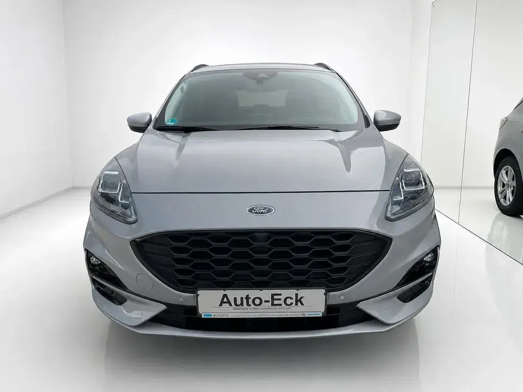 Gebraucht Ford Kuga 224 PS (164 kW) 2022 Silber SUV