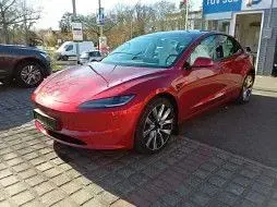 Usata Tesla Model 3 366 kW (498 CV) 2024 Rosso Berlina