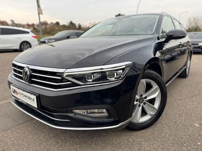 Gebraucht VW Passat Business 150 PS (110 kW) 2022 Rot Kombi