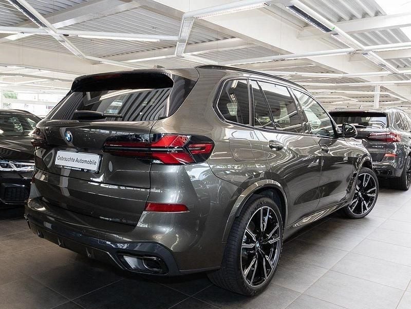 Gebraucht BMW X5 M Sport 286 PS (210 kW) 2024 Manhattan metallic SUV