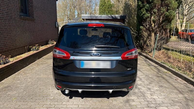 Usata Ford S-MAX 160 CV (117 kW) 2014 Nero Monovolume