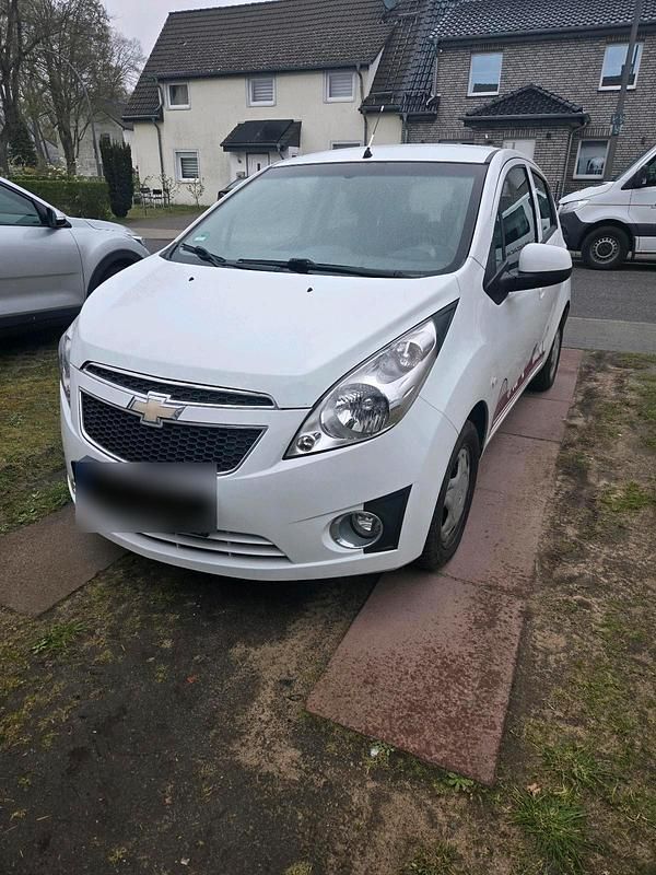 Gebraucht Chevrolet Spark 68 PS (50 kW) 2012 Weiß Kleinwagen