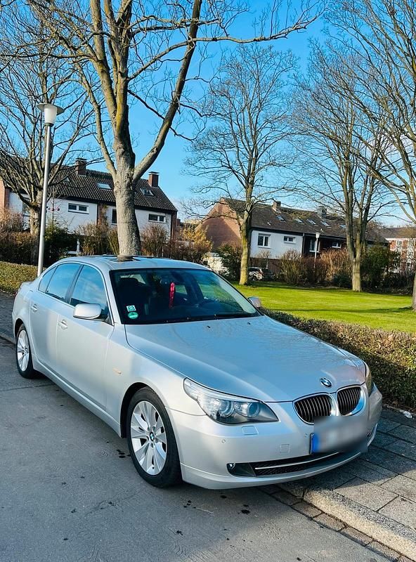 Silber Gebraucht 2007 BMW 523 Limousine | 5.500 € (Guter Preis) - Bild 1/4
