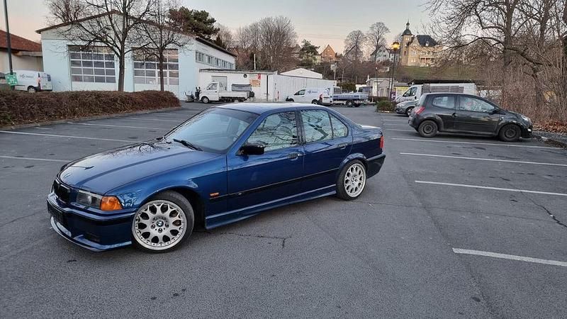 Blau Gebraucht 1997 BMW 328 M Sport Limousine | 14.000 € - Bild 1/4