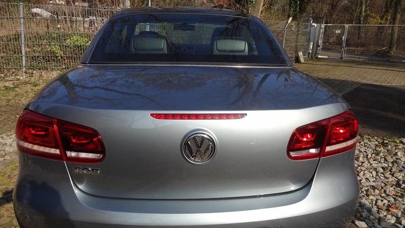 Gebraucht VW Eos 120 PS (88 kW) 2012 Blau Cabrio