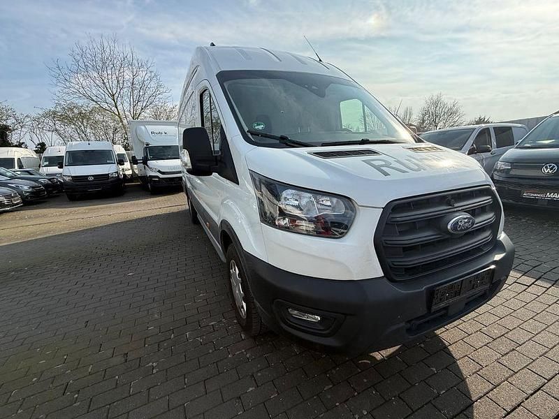 Gebraucht Ford Transit Trend 131 PS (96 kW) 2023 Weiß Limousine