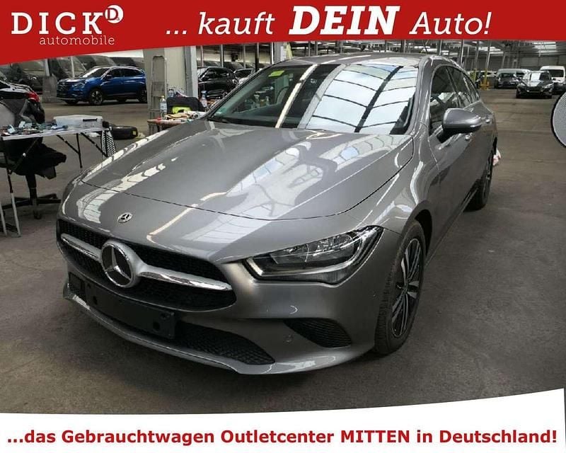 Mountaingrau met. Gebraucht 2022 Mercedes CLA200 Kombi | 22.950 € (Superpreis) - Bild 1/4