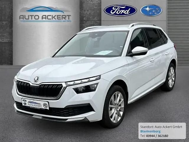 Weiss Gebraucht 2022 Skoda Kamiq Style SUV | 23.990 € (Etwas zu teuer) - Bild 1/4