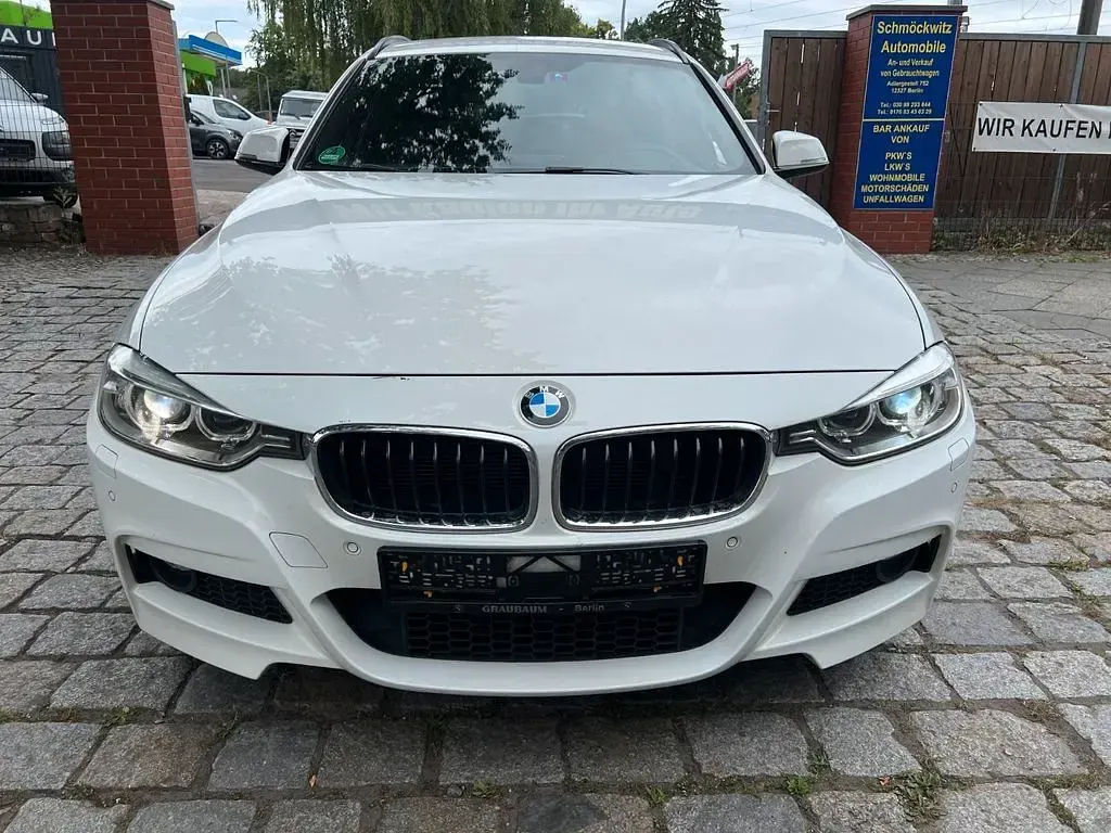 Gebraucht BMW 320 Shadowline 184 PS (135 kW) 2013 Weiß Kombi