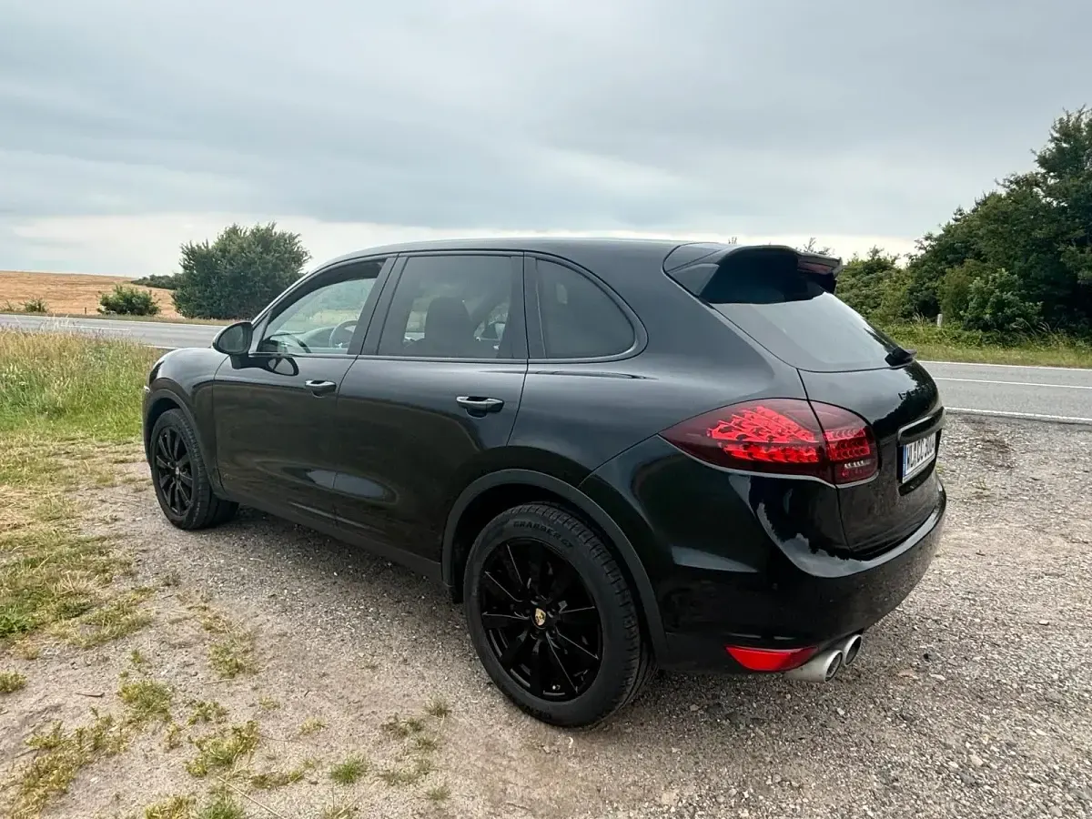 Gebraucht Porsche Cayenne 245 PS (180 kW) 2011 Schwarz SUV