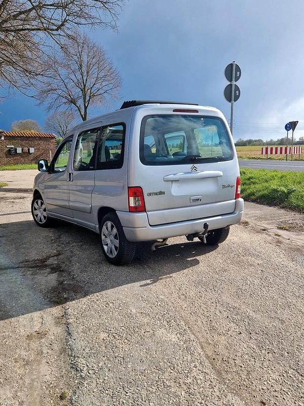 Gebraucht Citroën Berlingo 110 PS (80 kW) 2006 Silber Van / Kleinbus