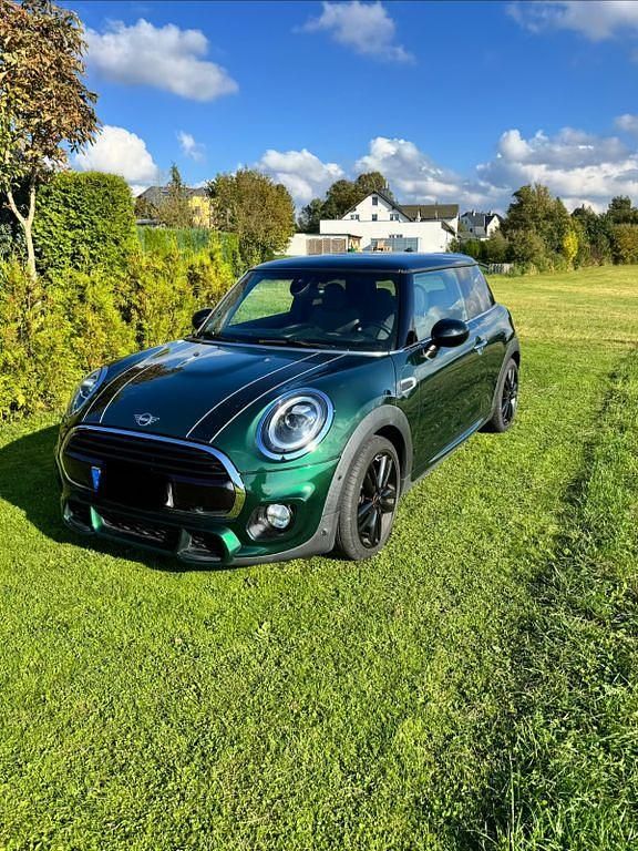 Grün Gebraucht 2018 Mini Cooper D Kleinwagen | 19.999 € (Teuer) - Bild 1/4