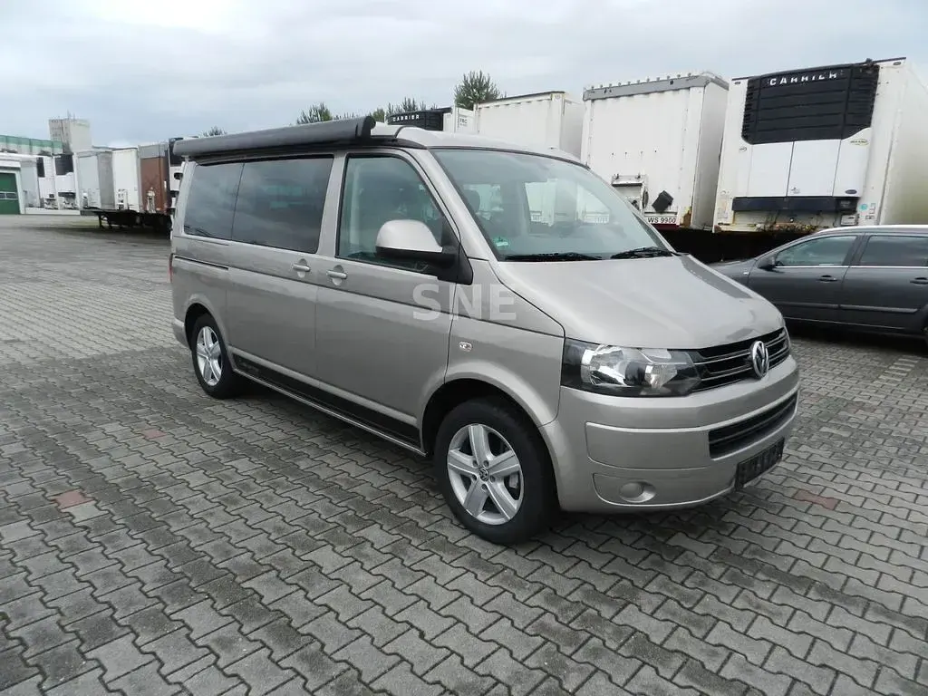 Gebraucht VW Multivan Beach 179 PS (131 kW) 2012 Beige Van / Kleinbus
