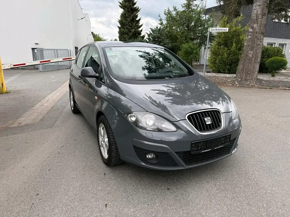 Gebraucht Seat Altea 140 PS (102 kW) 2010 Grau Van / Kleinbus