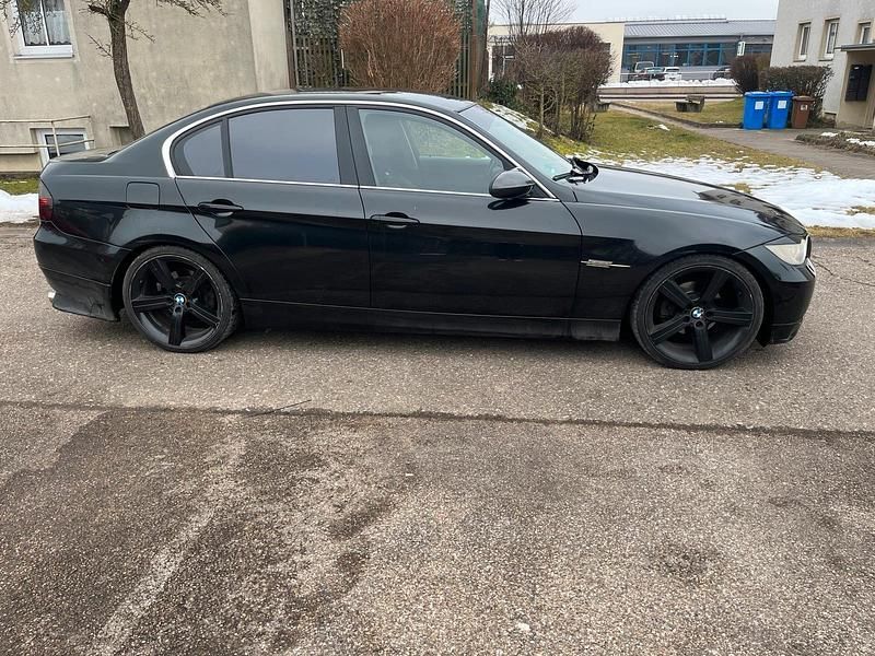 Gebraucht BMW 325 218 PS (160 kW) 2005 Schwarz Limousine