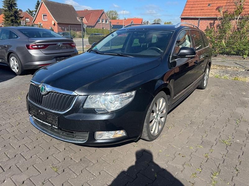 Second-hand Skoda Superb 140 CP (102 kW) 2012 Negru Break