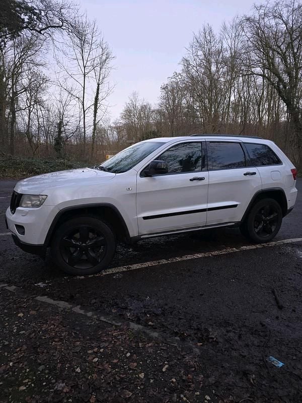 Weiß Gebraucht 2010 Jeep Grand Cherokee SUV | 5.000 € (Guter Preis) - Bild 1/4