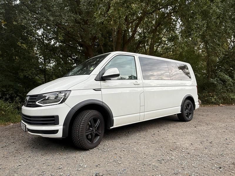 Weiß Gebraucht 2018 VW T6 Van | 28.500 € (Teuer) - Bild 1/4