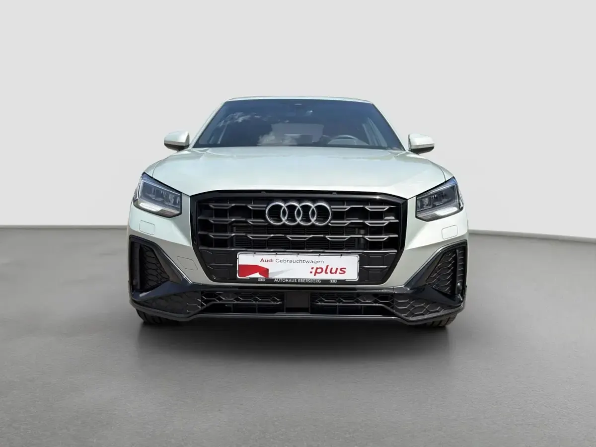 Gebraucht Audi Q2 S-Line 150 PS (110 kW) 2025 Tausilber metallic SUV