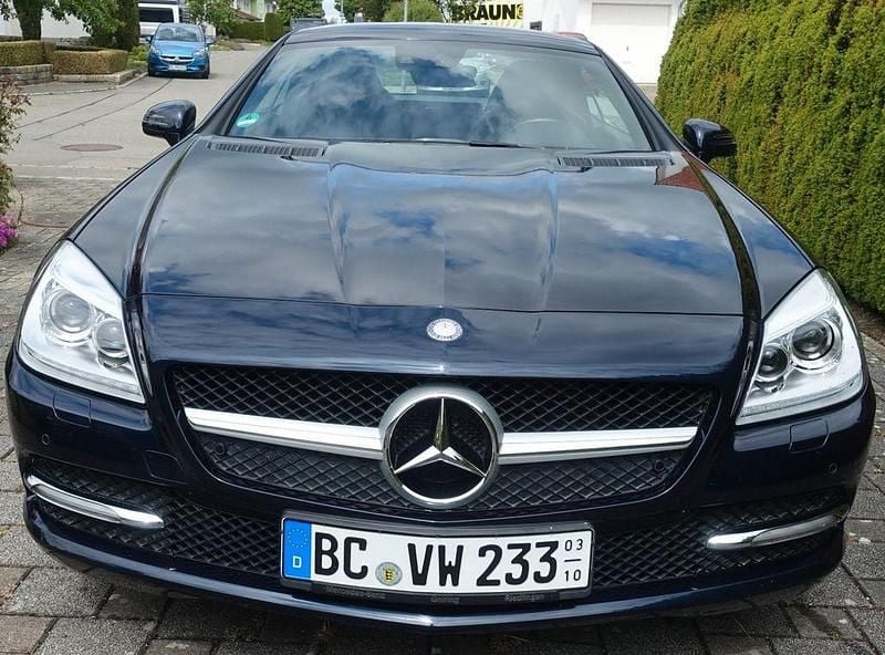 Gebraucht Mercedes SLK200 184 PS (135 kW) 2011 Blau Cabrio