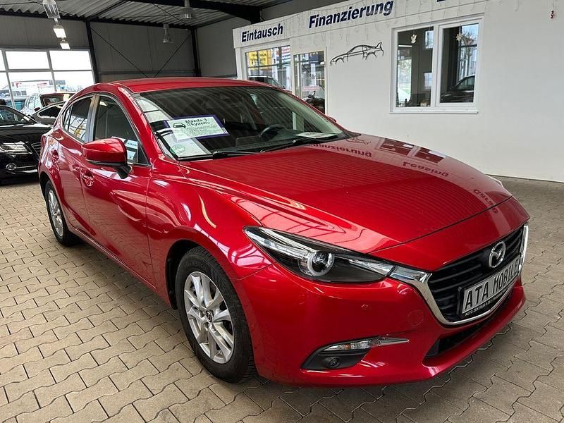 Gebraucht Mazda 3 Exclusive-Line 120 PS (88 kW) 2018 Rot Limousine