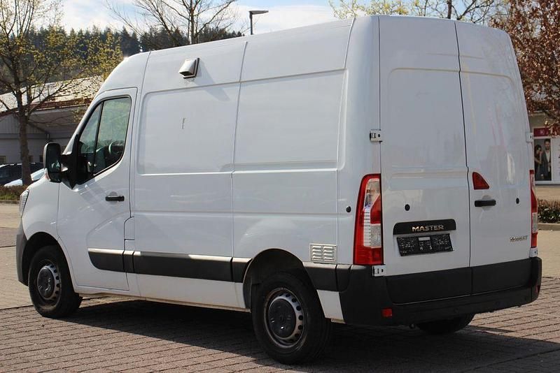 Gebraucht Renault Master 136 PS (100 kW) 2022 Weiß Van / Kleinbus
