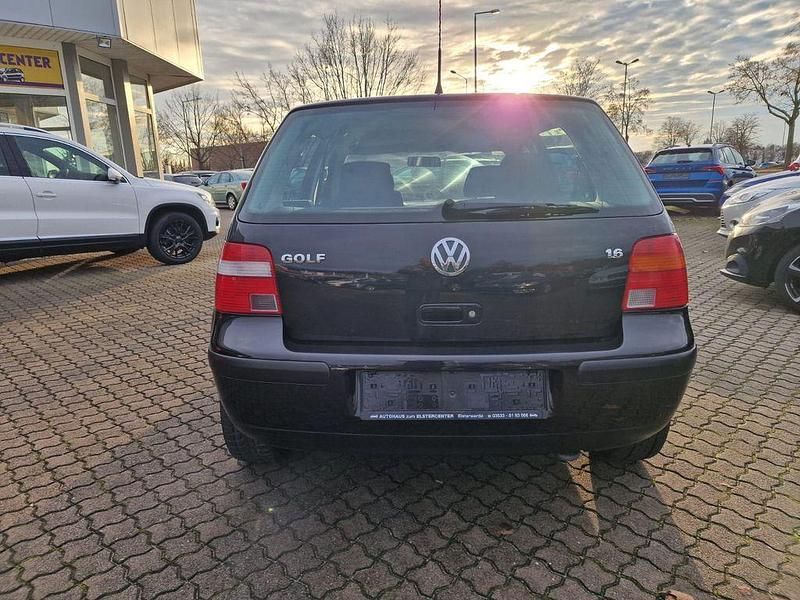 Gebraucht VW Golf IV 102 PS (75 kW) 2002 Schwarz Limousine