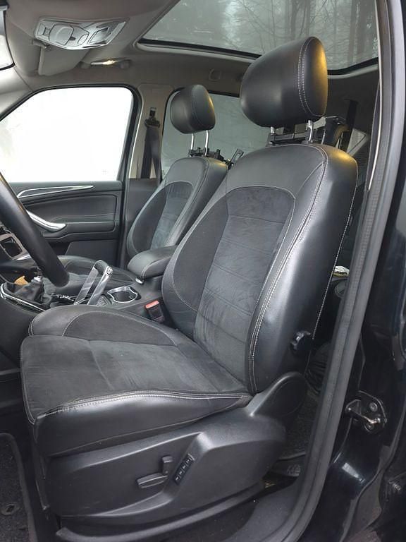 Gebraucht Ford S-MAX Titanium 163 PS (119 kW) 2012 Schwarz Van / Kleinbus