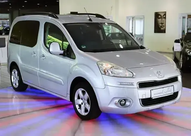 Gebraucht Peugeot Partner Tepee 120 PS (88 kW) 2012 Grau Van / Kleinbus