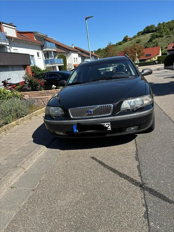 Schwarz Gebraucht 2000 Volvo V70 Kombi | 1.800 € (Fairer Preis) - Bild 1/4
