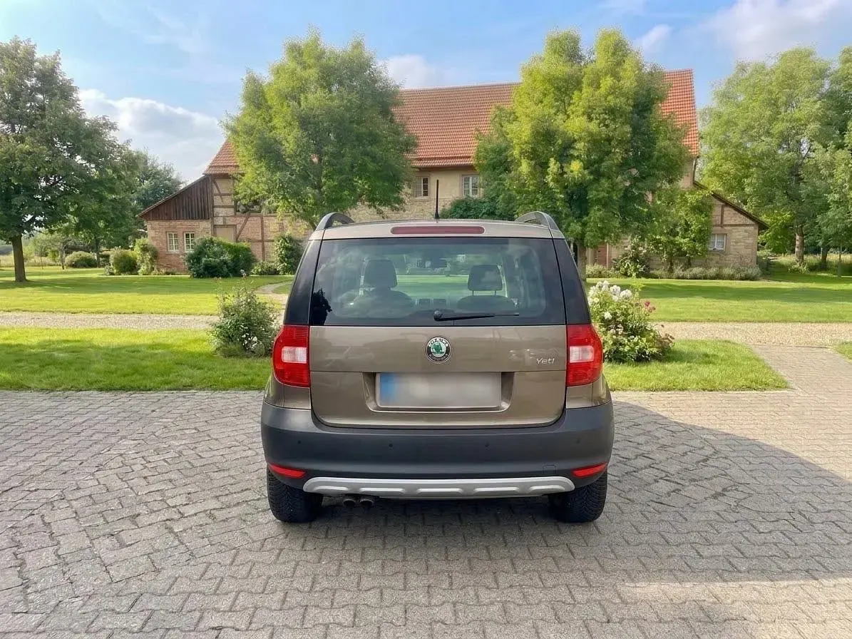 Gebraucht Skoda Yeti 122 PS (89 kW) 2013 Andere farben SUV