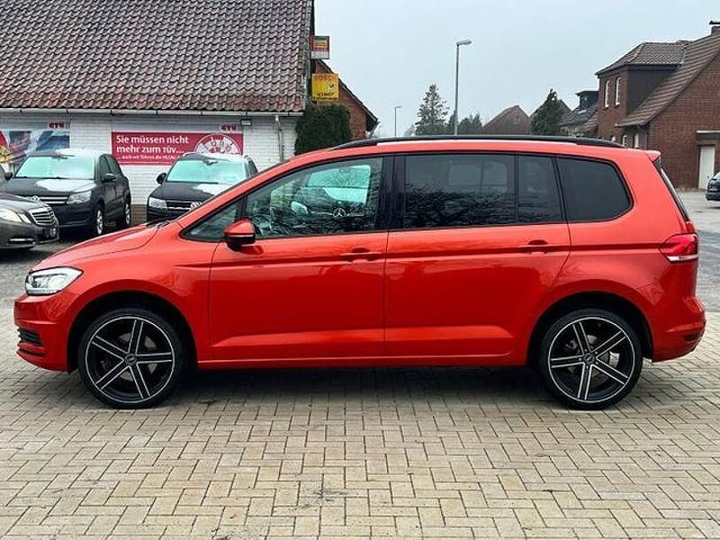 Gebraucht VW Touran 150 PS (110 kW) 2016 Orange Van / Kleinbus