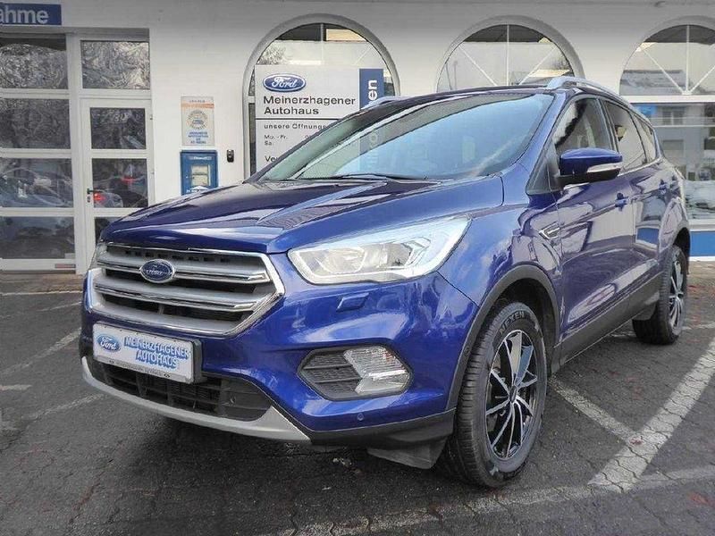 Blau Gebraucht 2017 Ford Kuga Cool & Connect SUV | 11.790 € (Guter Preis) - Bild 1/4