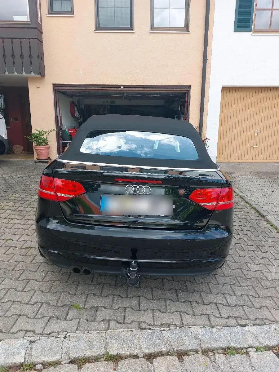 Gebraucht Audi Cabriolet 92 PS (67 kW) 2013 Schwarz Cabrio