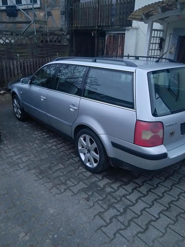 Gebraucht VW Passat 131 PS (96 kW) 2002 Grau Kombi
