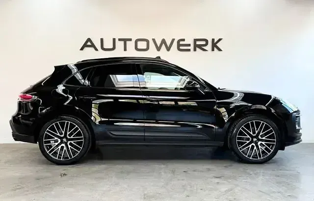 Gebraucht Porsche Macan 265 PS (194 kW) 2021 Schwarz SUV