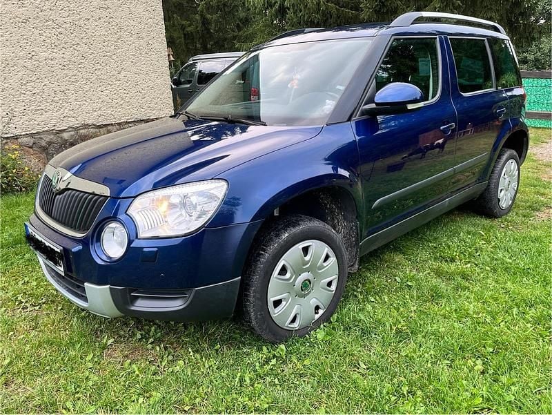 Blau Gebraucht 2011 Skoda Yeti Plus Edition SUV | 4.250 € (Guter Preis) - Bild 1/4