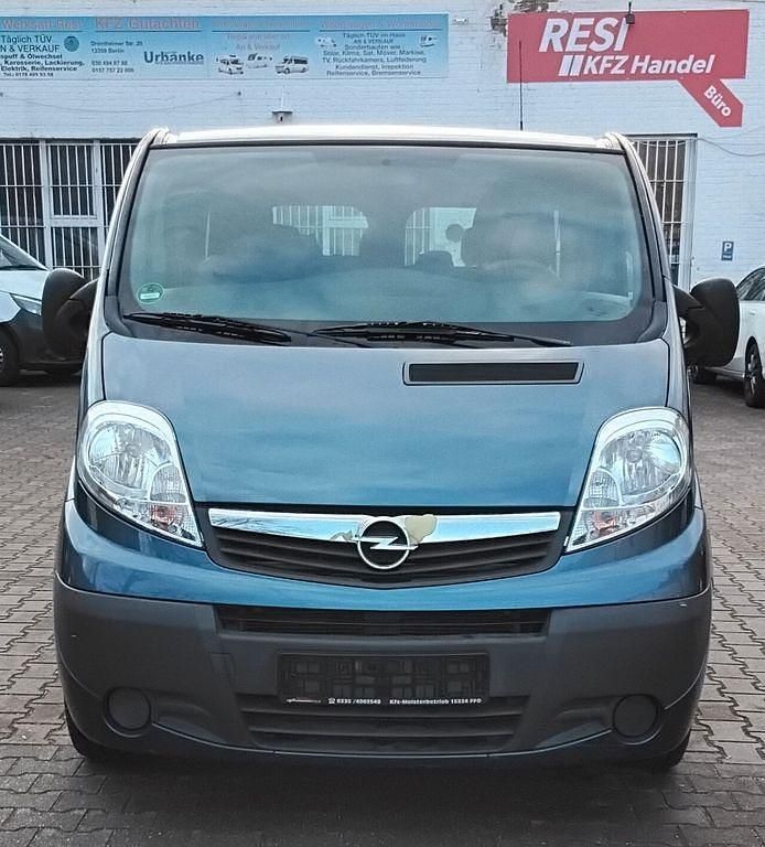 Gebraucht Opel Vivaro 114 PS (83 kW) 2011 Blau Van / Kleinbus