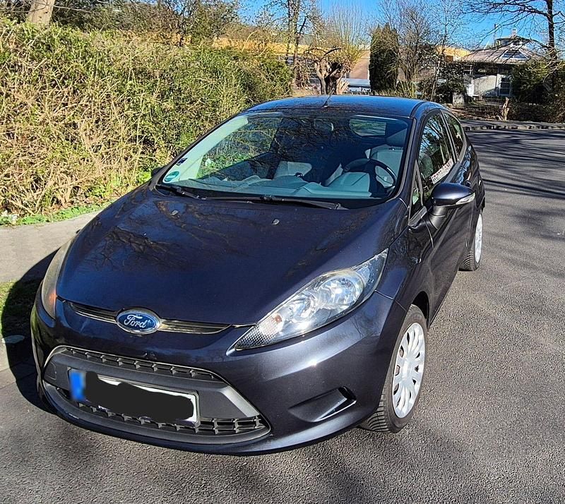 Gebraucht Ford Fiesta 82 PS (60 kW) 2009 Grau Kleinwagen