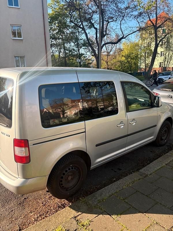 Second-hand VW Caddy Life 105 CP (77 kW) 2007 Argintiu Monovolum